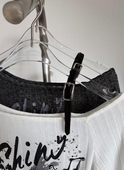 B04 皮帶釦印花上衣12