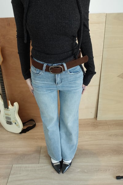 B12 瘦瘦腿牛仔喇叭褲(附皮帶)4