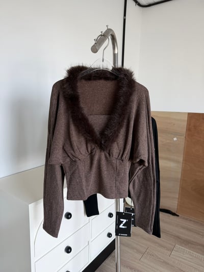 B01 毛毛V領上衣10