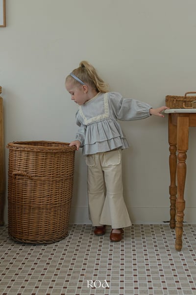 蕾絲領長袖上衣 (2色)1