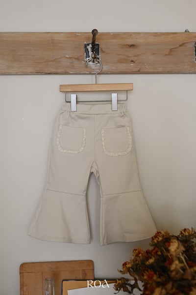 蕾絲口袋喇叭褲 (2色)8