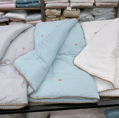 四季被｜刺繡熊熊 (天絲)2