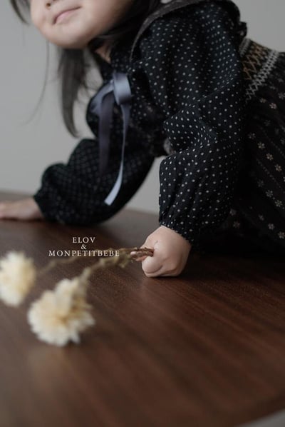 (現貨) 復古蝴蝶結點點上衣 (2色)8