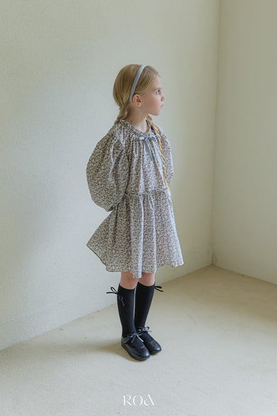 碎花摺邊長袖洋裝 (2色)10