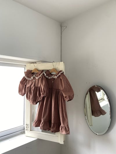 復古荷葉格洋裝7