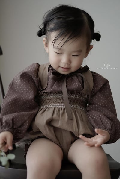 (現貨) 復古蝴蝶結點點上衣 (2色)5