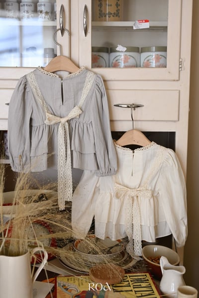 蕾絲領長袖上衣 (2色)8