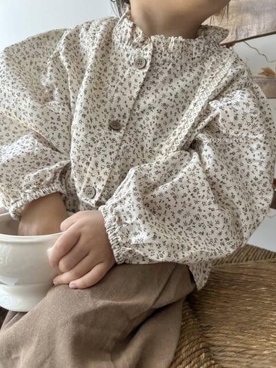 荷葉邊碎花襯衫 (2色)10