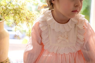 法式蕾絲摺邊洋裝 (2色)7