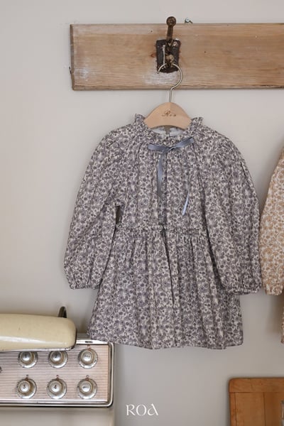 碎花摺邊長袖洋裝 (2色)14