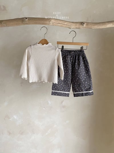 百搭波浪邊針織上衣 (3色)10