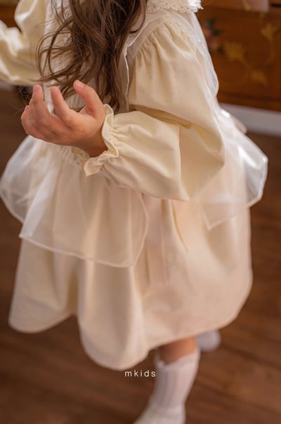 蕾絲小圓領洋裝 (2色)5