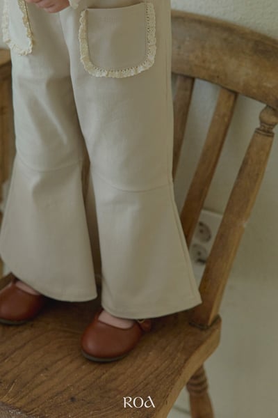 蕾絲口袋喇叭褲 (2色)2