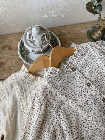 荷葉邊碎花襯衫 (2色)5