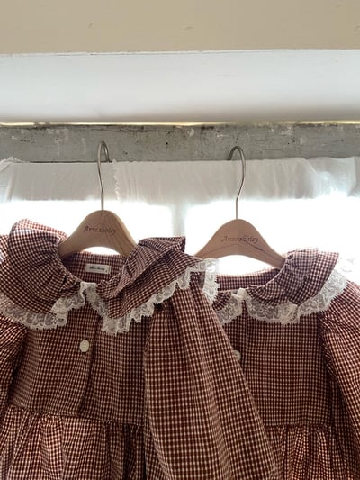 復古荷葉格洋裝5