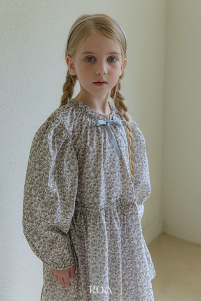 碎花摺邊長袖洋裝 (2色)12