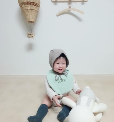 手工刺繡六層紗圍兜3