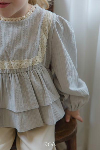 蕾絲領長袖上衣 (2色)6
