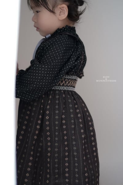 (現貨) 復古蝴蝶結點點上衣 (2色)9