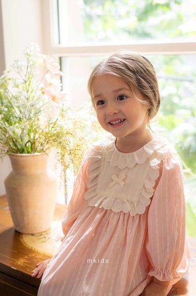 法式蕾絲摺邊洋裝 (2色)4