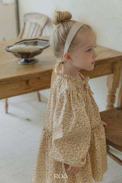 碎花摺邊長袖洋裝 (2色)5