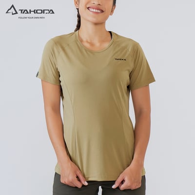 TAKODA Ogle 機能短袖攝影聯名系列-野山羊 女款 沙漠棕/黑色3