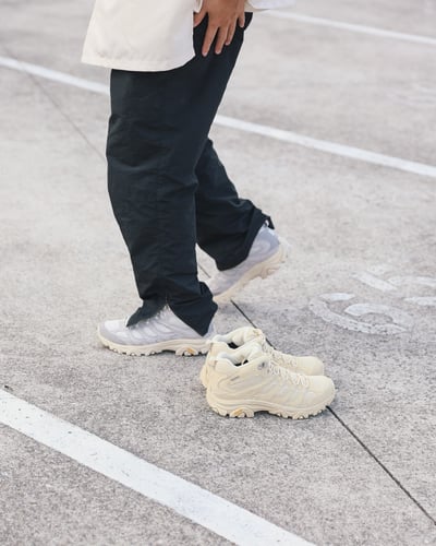 Merrell Moab 3 Mid Waterproof 防水輕量登山健行鞋 男/女款 鵝黃色13