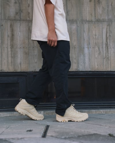 Merrell Moab 3 Mid Waterproof 防水輕量登山健行鞋 男/女款 鵝黃色10