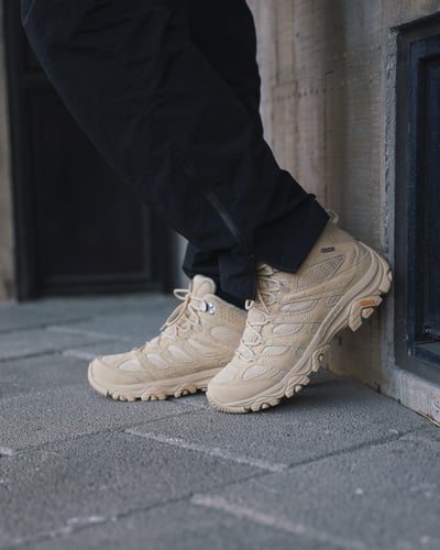 Merrell Moab 3 Mid Waterproof 防水輕量登山健行鞋 男/女款 鵝黃色8