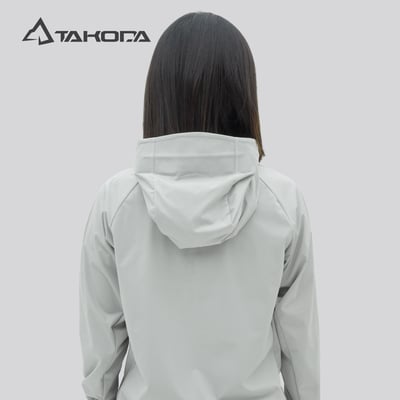 TAKODA Mni 輕薄防風透氣連帽機能外套 女款 淺灰色3