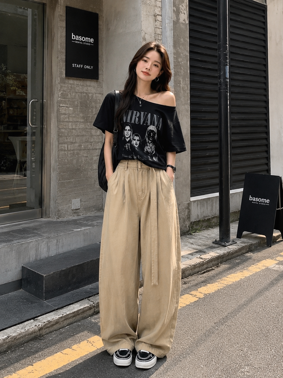 韓系帥翻腰帶水洗牛仔寬褲