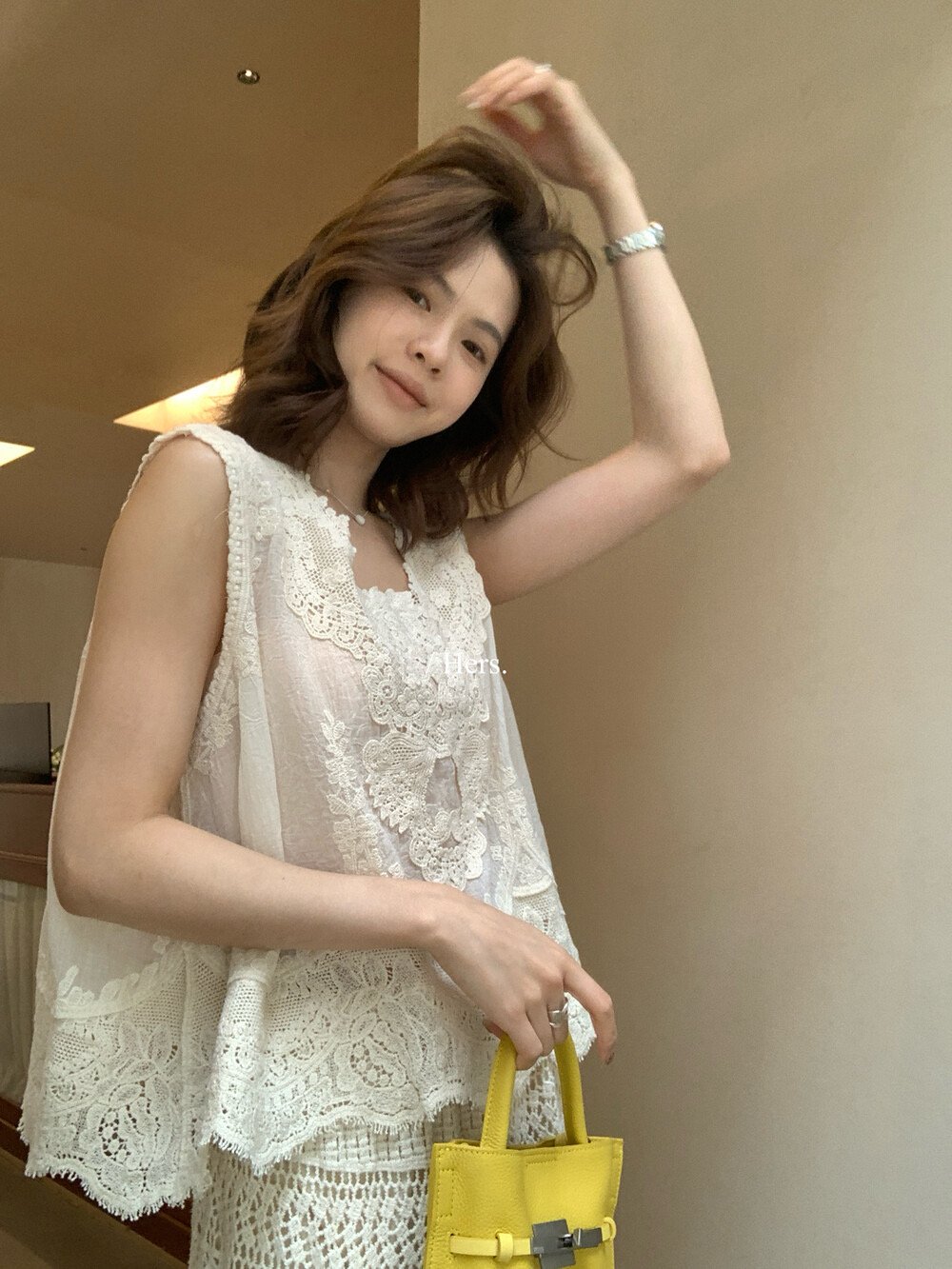 簡約復古緹花蕾絲拼接無袖上衣