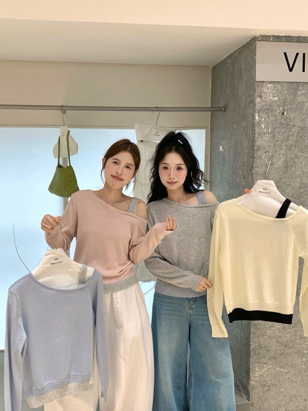 斜肩設計撞色假兩件輕薄針織上衣