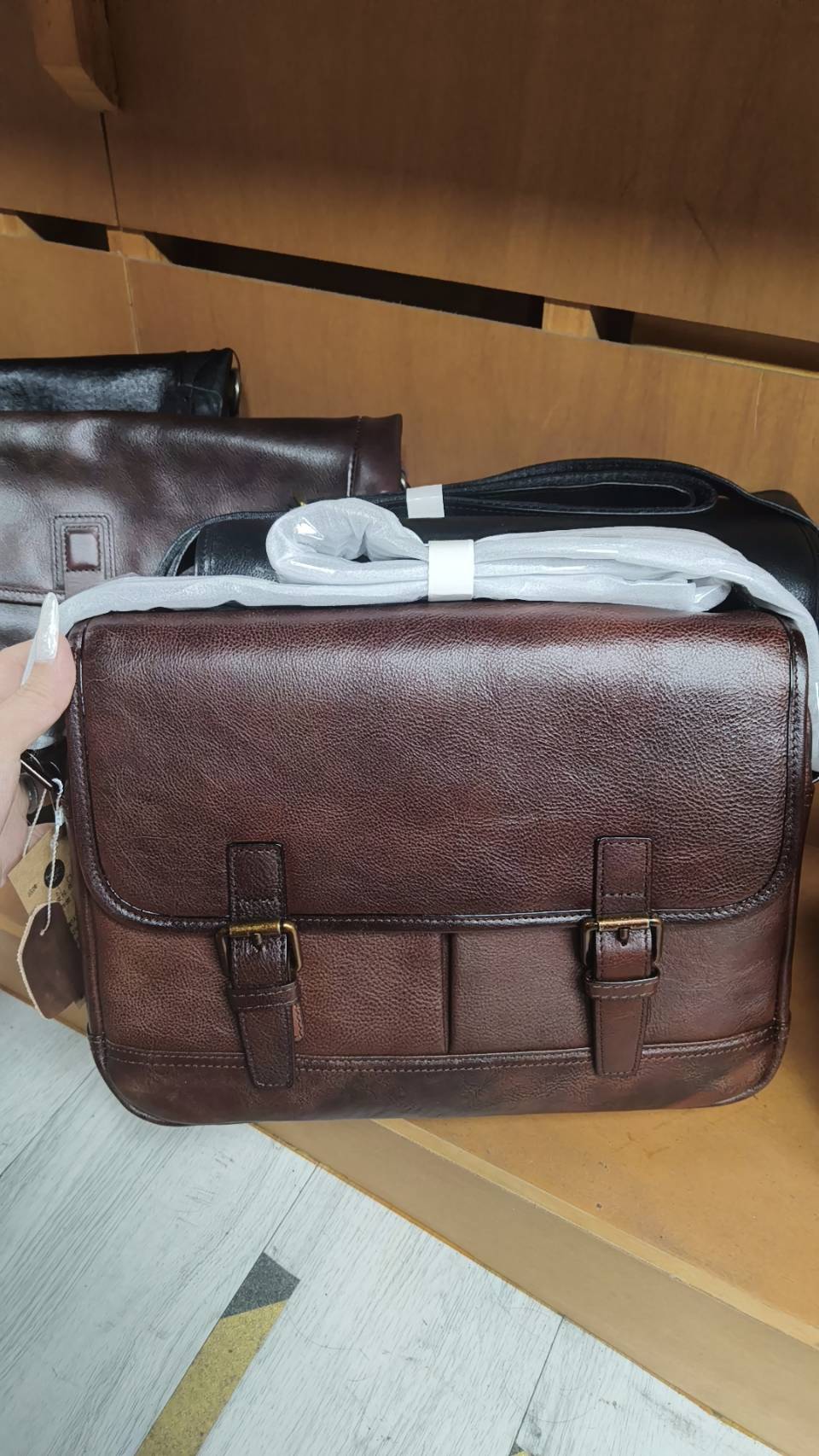 牛皮新款郵差男包