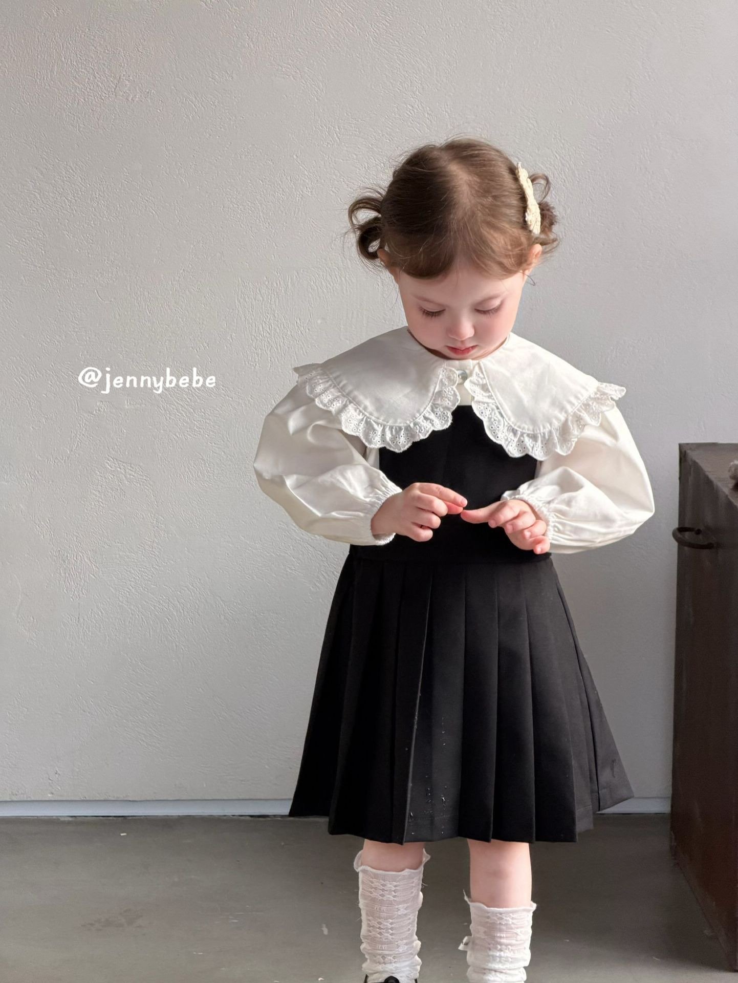 JE723｜(73-100cm) 蕾絲翻領襯衫/百褶吊帶裙