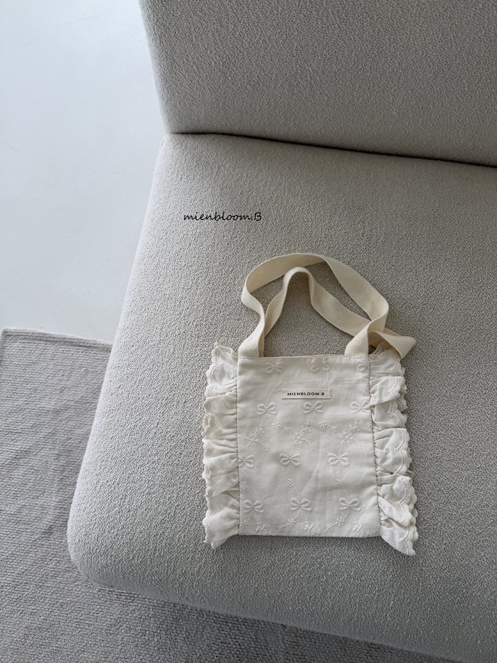 Bloom.b53｜(55cm-118cm) 蝴蝶結刺繡花邊肩背包