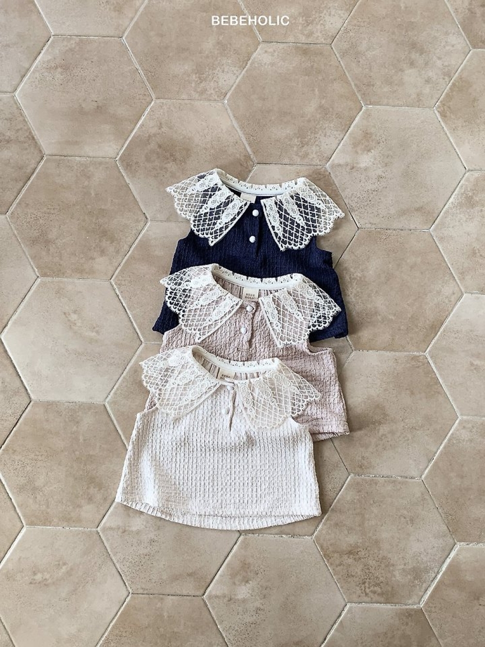 Bebe holic39｜(3m-18m) 蕾絲格領無袖上衣