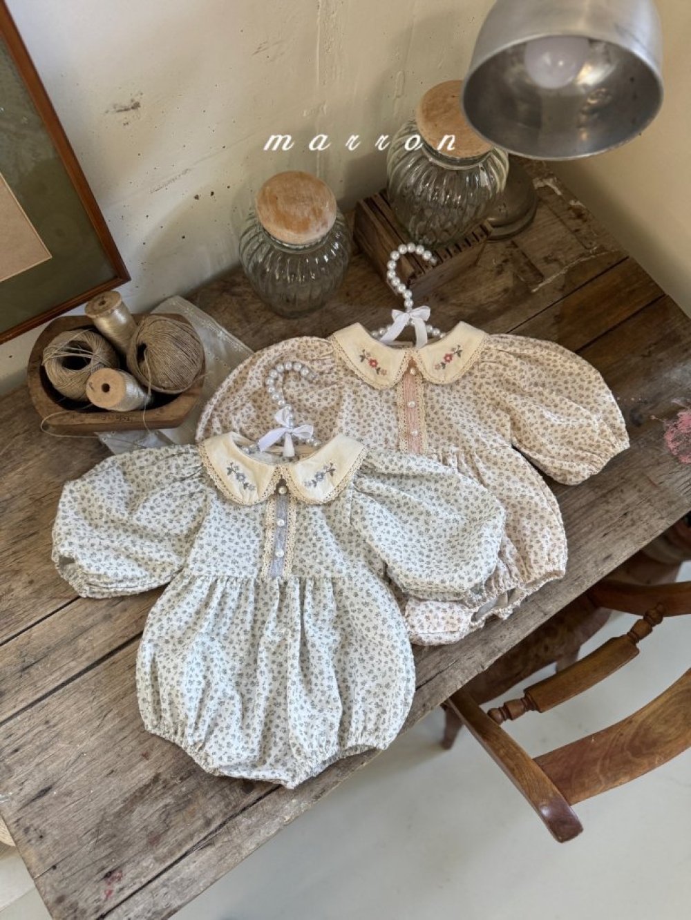 Marron29｜(3m-18m) 花卉刺繡碎花包屁衣