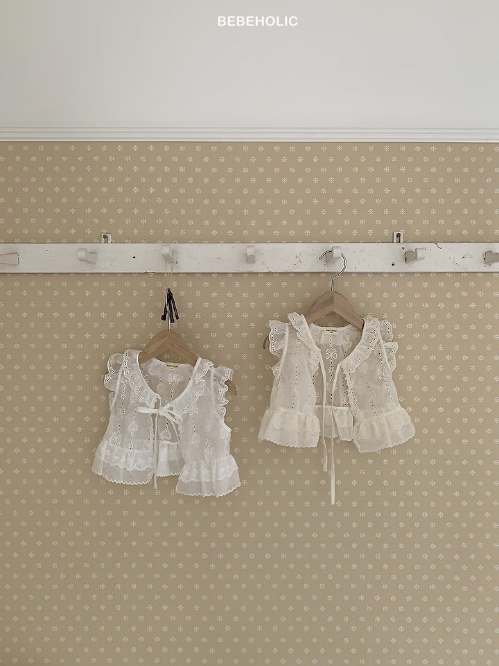 Bebe holic52｜(Free) 荷葉邊蕾絲背心