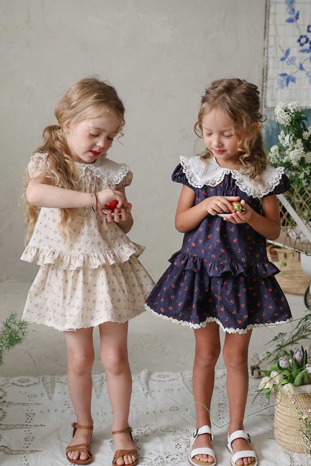 FLO40｜(75-140) 蕾絲翻領碎花褲裙