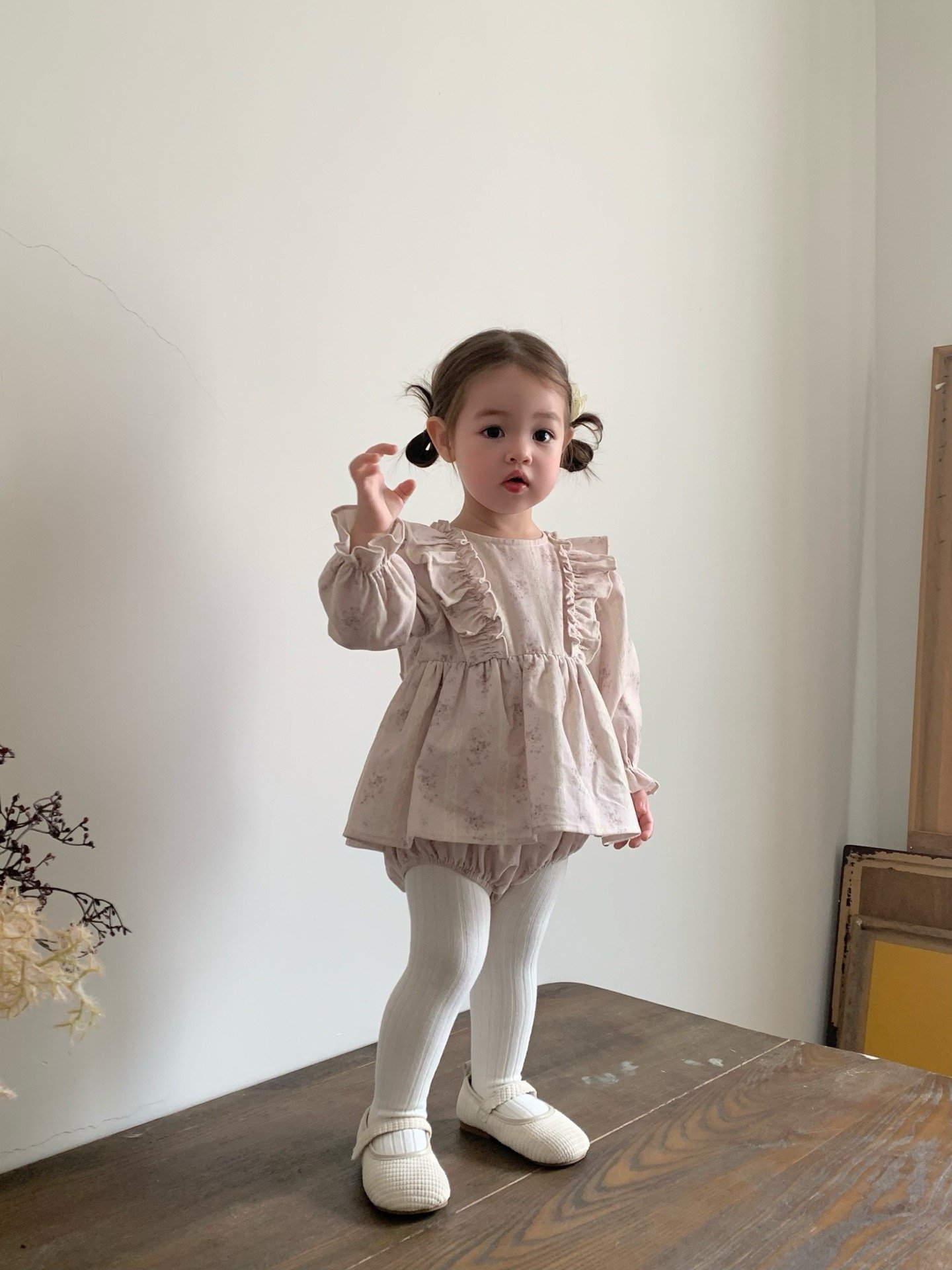 JE619｜(66cm-90cm) 燈芯絨碎花荷葉包屁衣