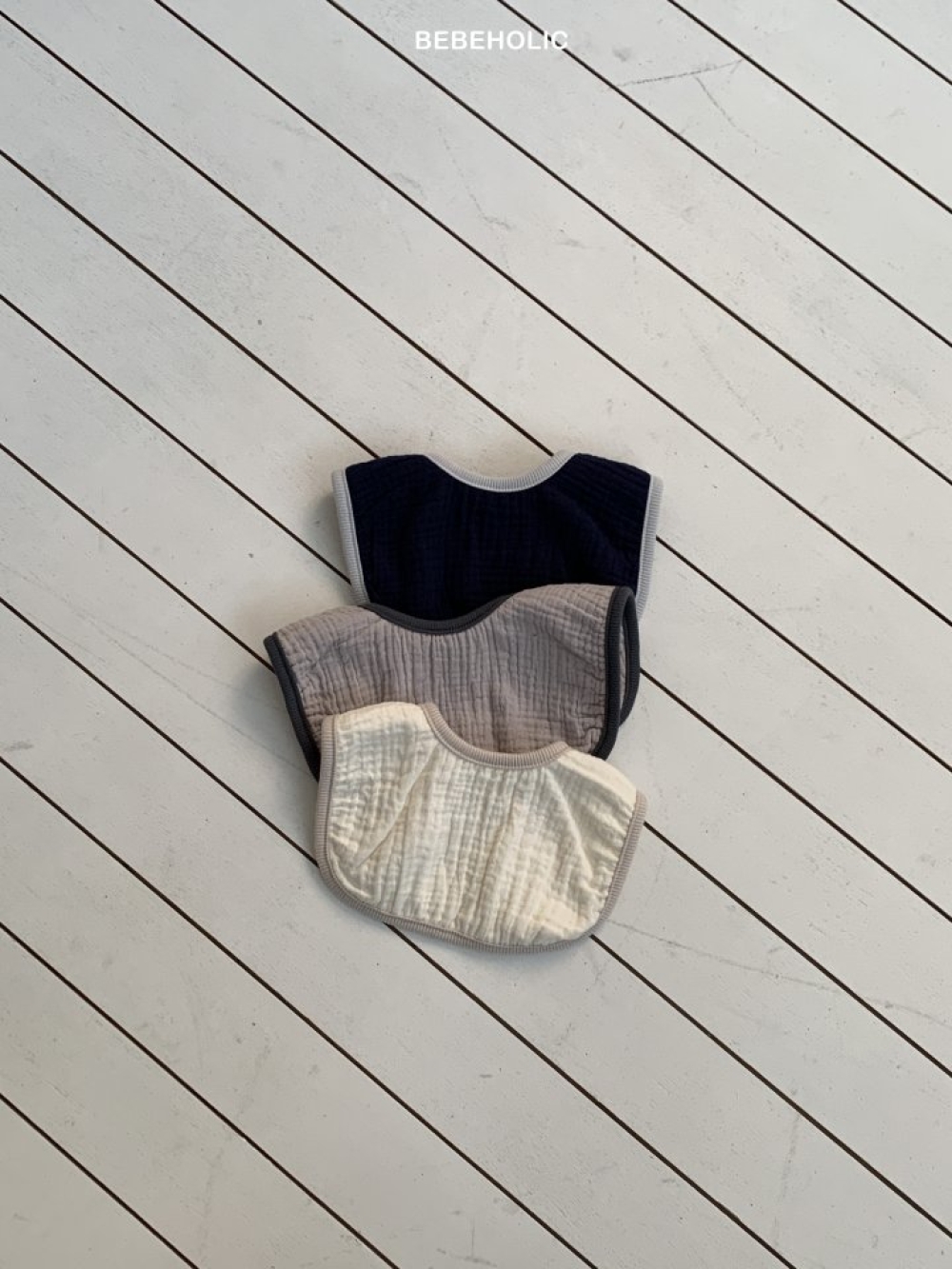 Bebe holic26｜(3m-18m) 棉麻滾邊圍兜