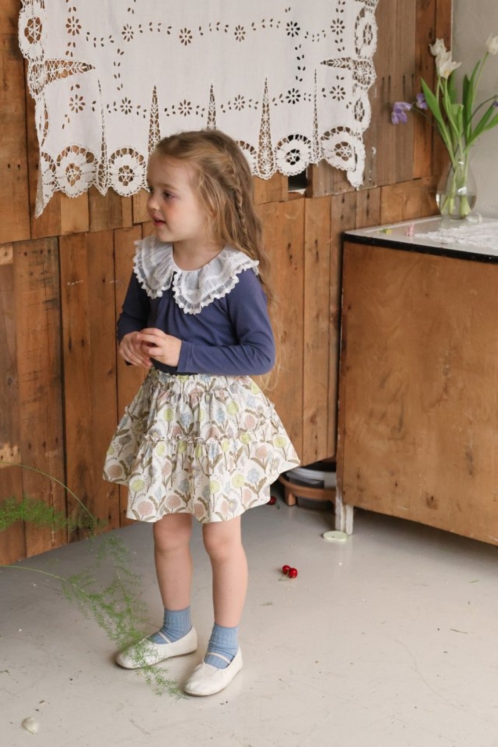 FLO42｜(75-140) 3色蕾絲翻領上衣