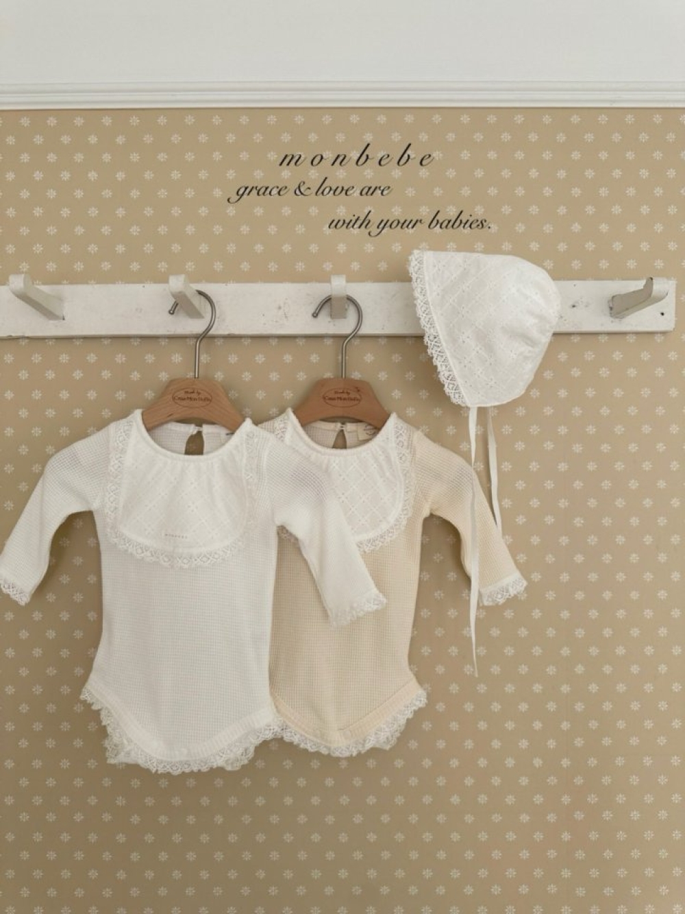 MONBEBE07｜(3m-24m) 華夫格蕾絲包屁衣