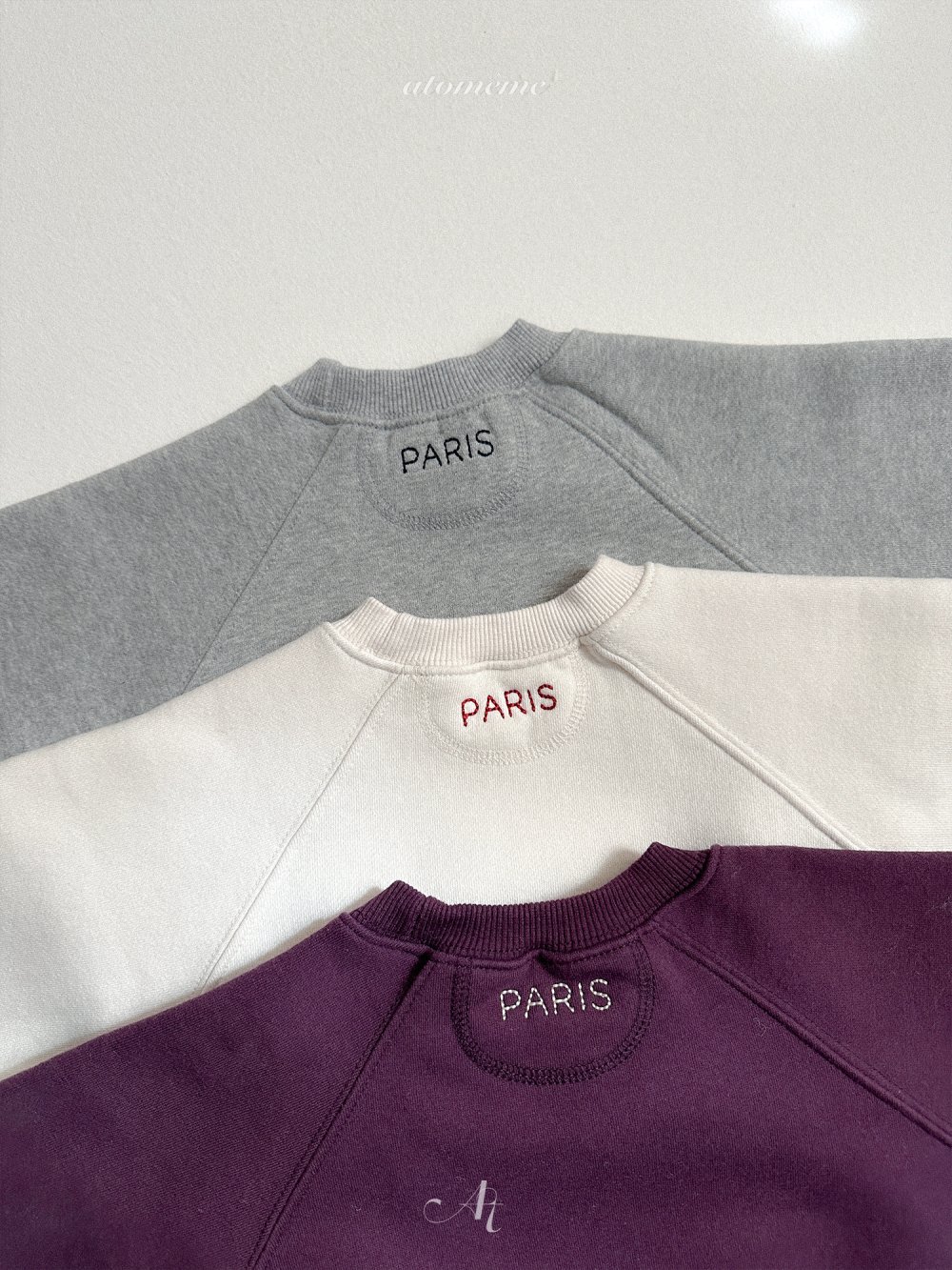 AT38｜(70-110) PARIS 刺繡落肩厚棉休閒上衣