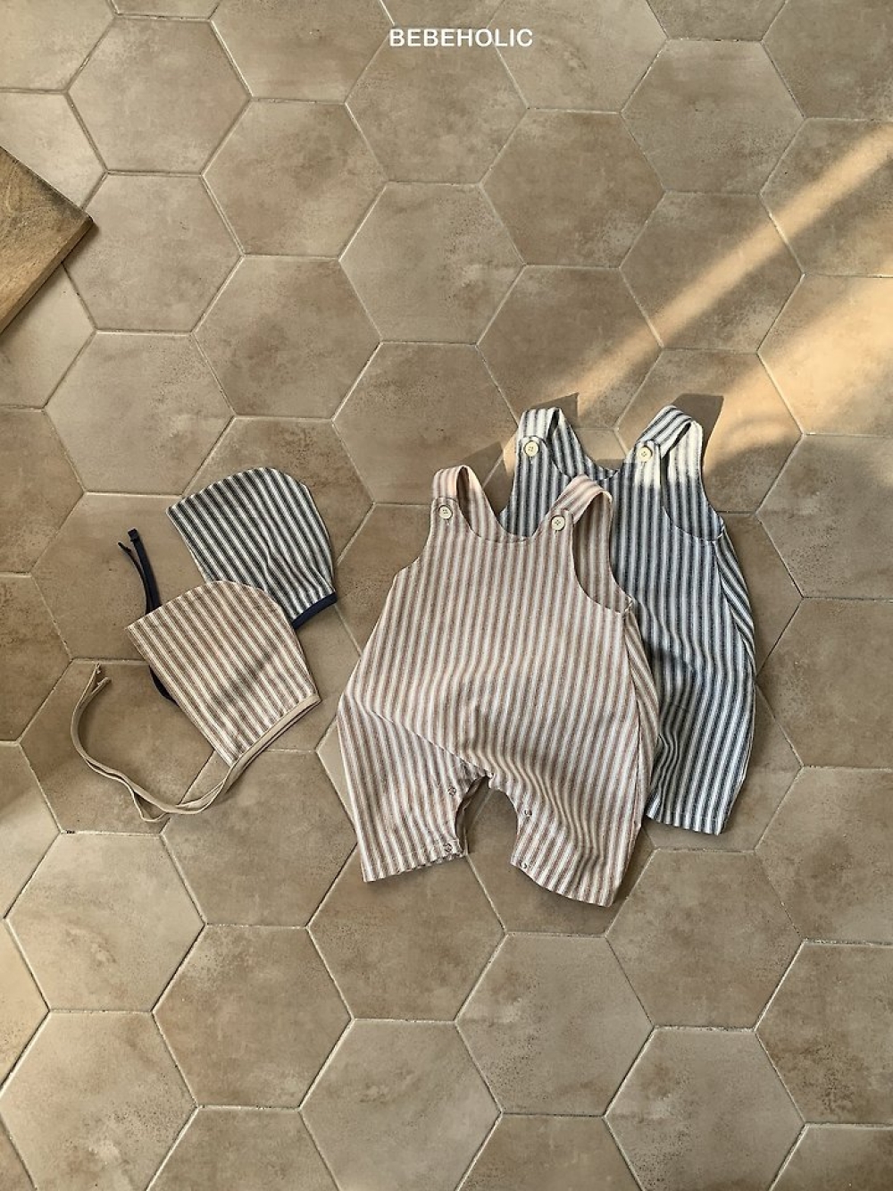 Bebe holic15｜(3m-18m) 條紋連身裝(含帽子)