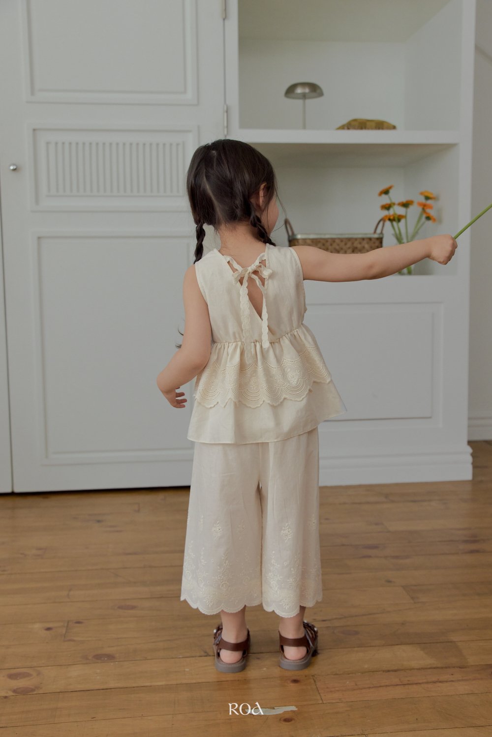 ROA07｜(6m-18m) 1色雕花荷葉背心