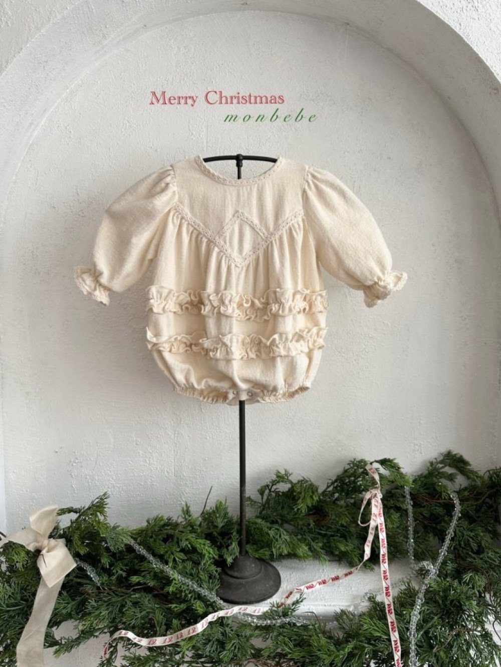 MONBEBE44｜(3m-24m) 優雅荷葉花邊包屁衣