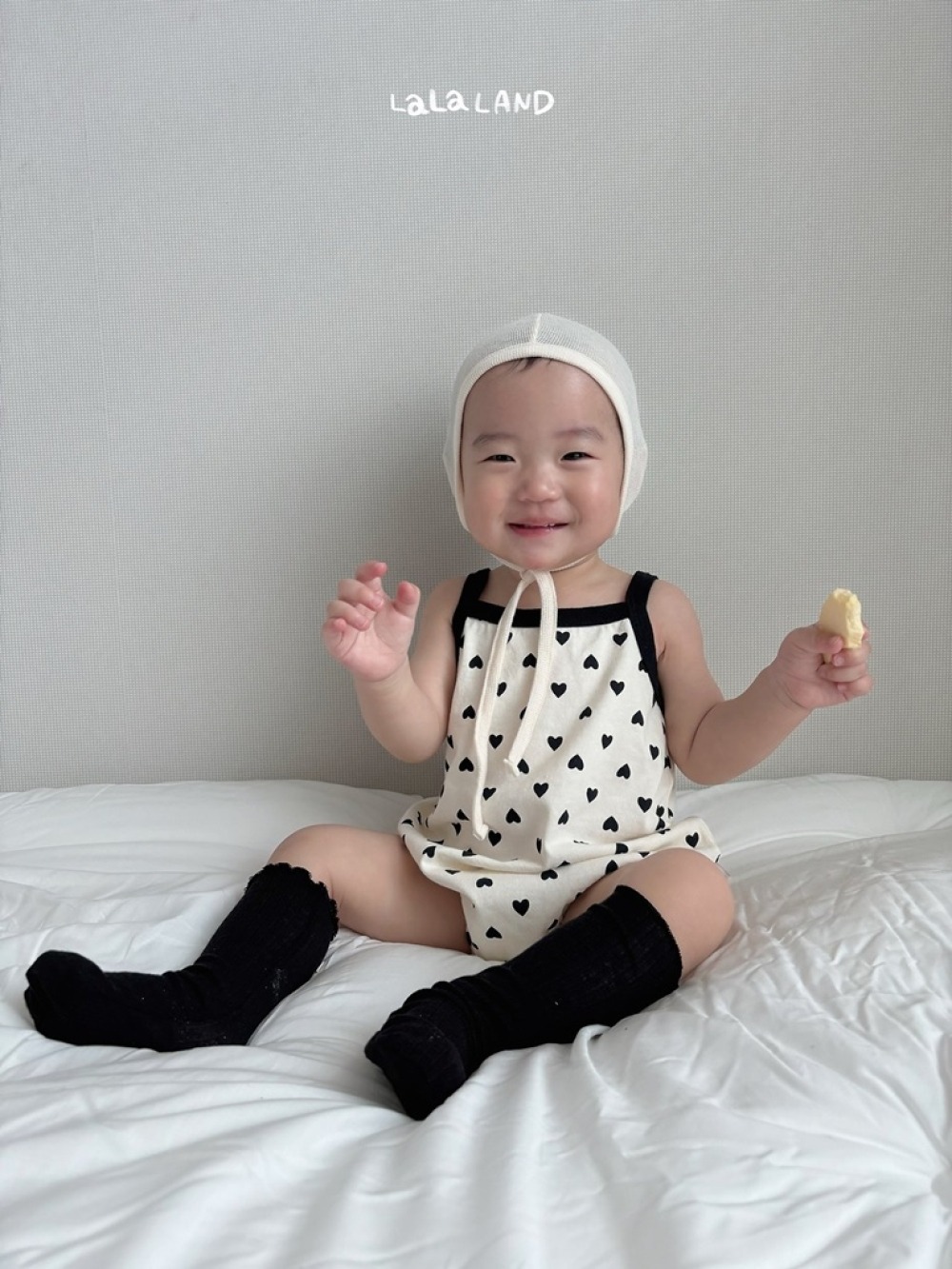 lala land34｜(3m-18m) 2色波點愛心細肩包屁衣