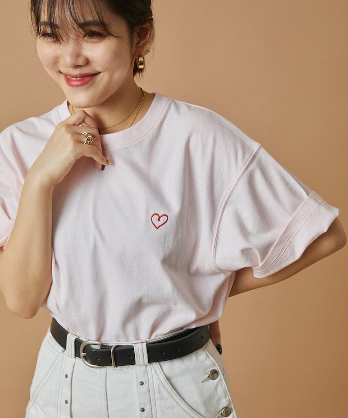 FREAK’S STORE 簡單愛心刺繡上衣